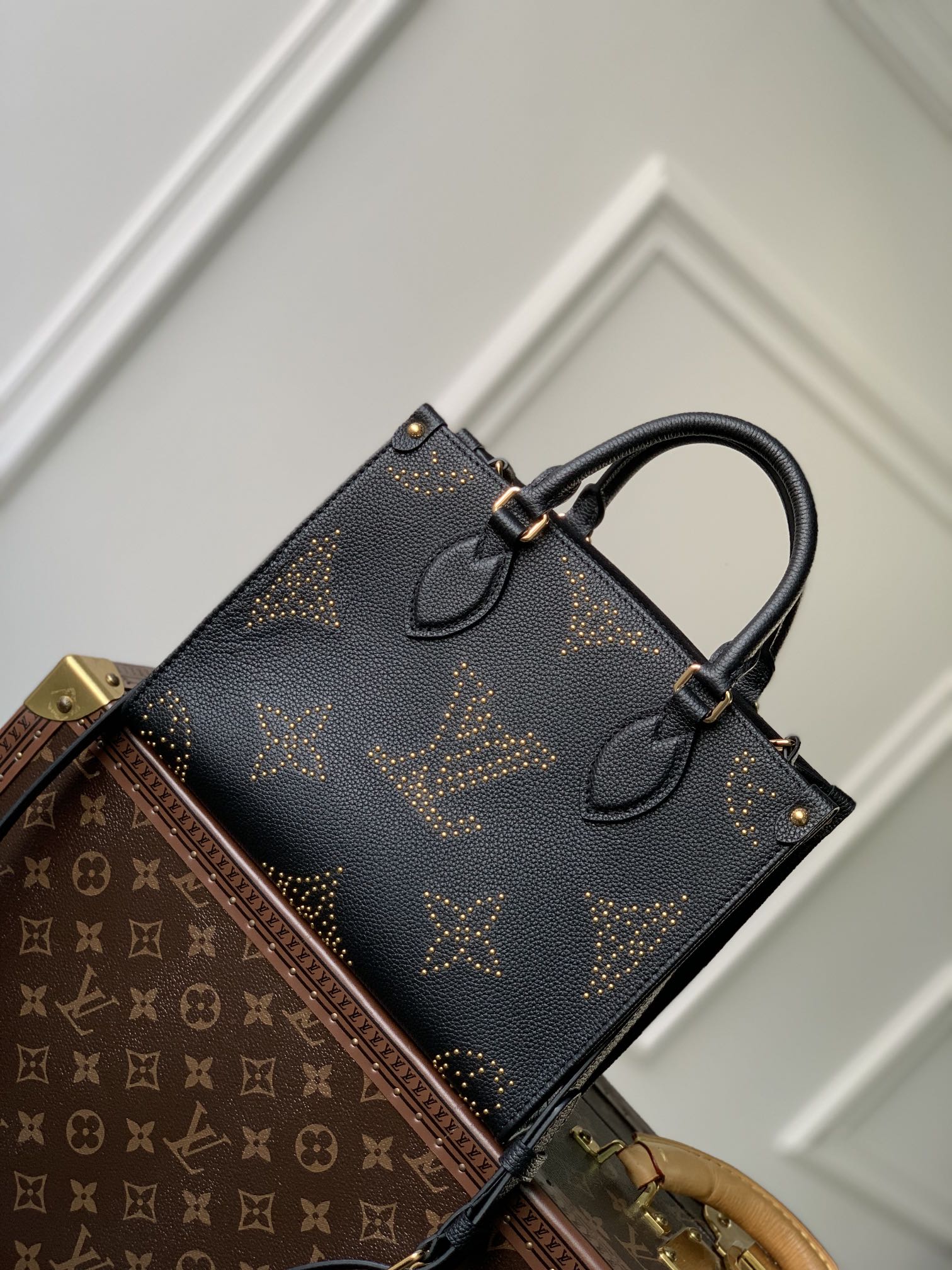 LV Shopping Bags